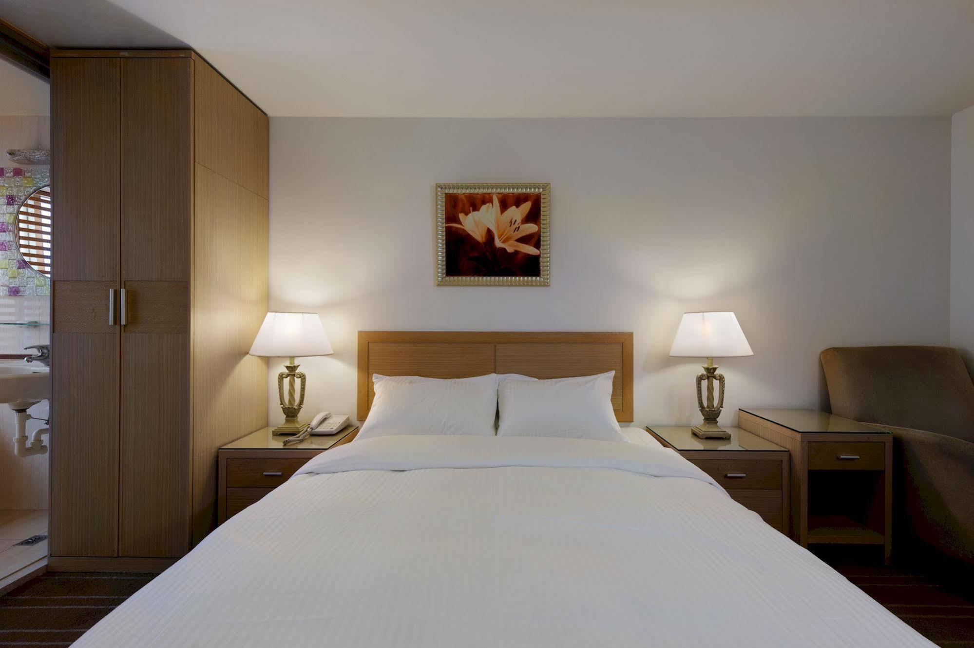 Nei Jiang Hotel Taipei Exterior photo